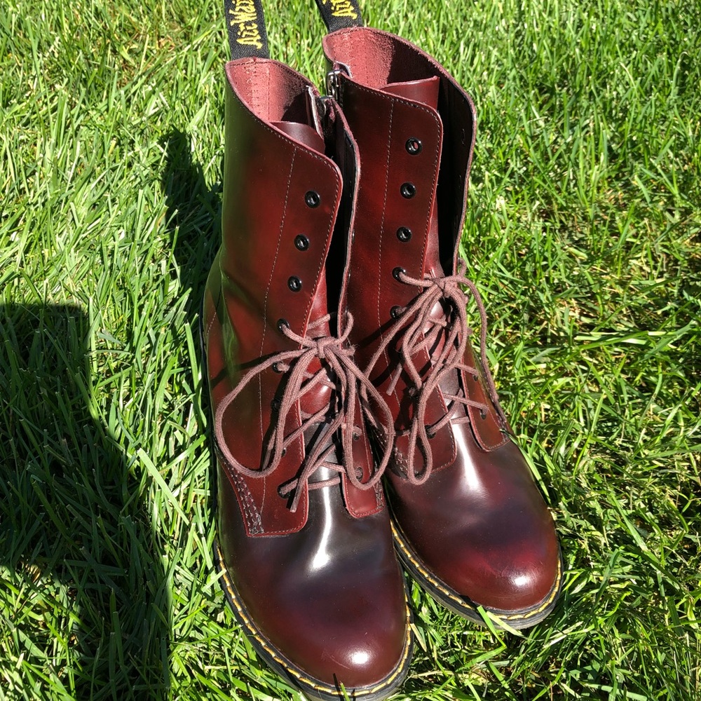 Dr. Martens Sadie Heeled Bootie